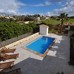 Llubi Pool And Views